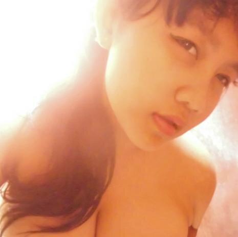 vinahorny's profile picture. cuma aktifin twit ini kl lg pengen