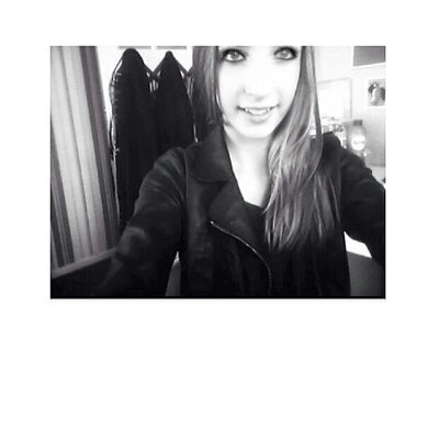 Haaayy schattie, IloveYouSoMuch, X @SannahMarny
Hallo lekkerdingetjee 3Hvj , hé ! xxx,@SashaTollenaar
insta: lisarond