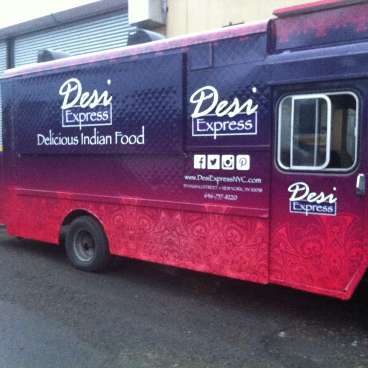 THE INDIAN FOOD TRUCK WITH DELICIOUS INDIAN FOOD