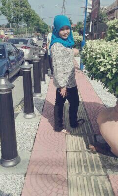 hey. i'm syita :) follow me , and i follow u back :)