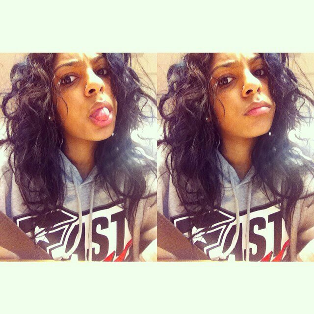 loyalniggaz__'s profile picture. ✌