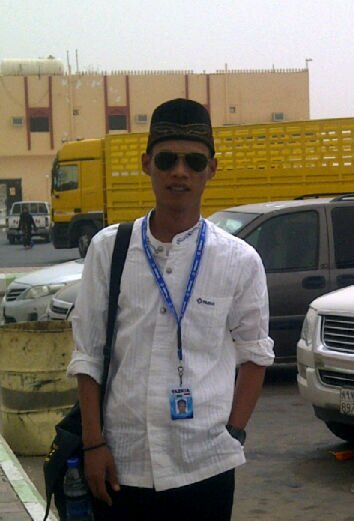 muslim... ank ke-4 dri 4 bersaudara dan satu-satuny putra.. 169/54