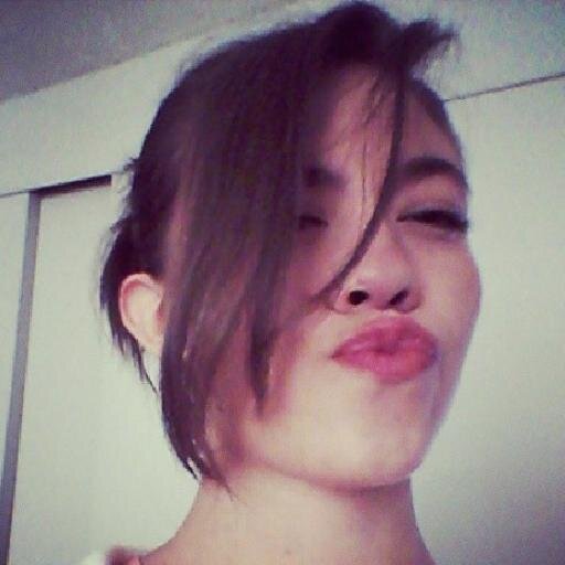 20 años. Estudiante de Relaciones Internacionales. Política. Música. Literatura.