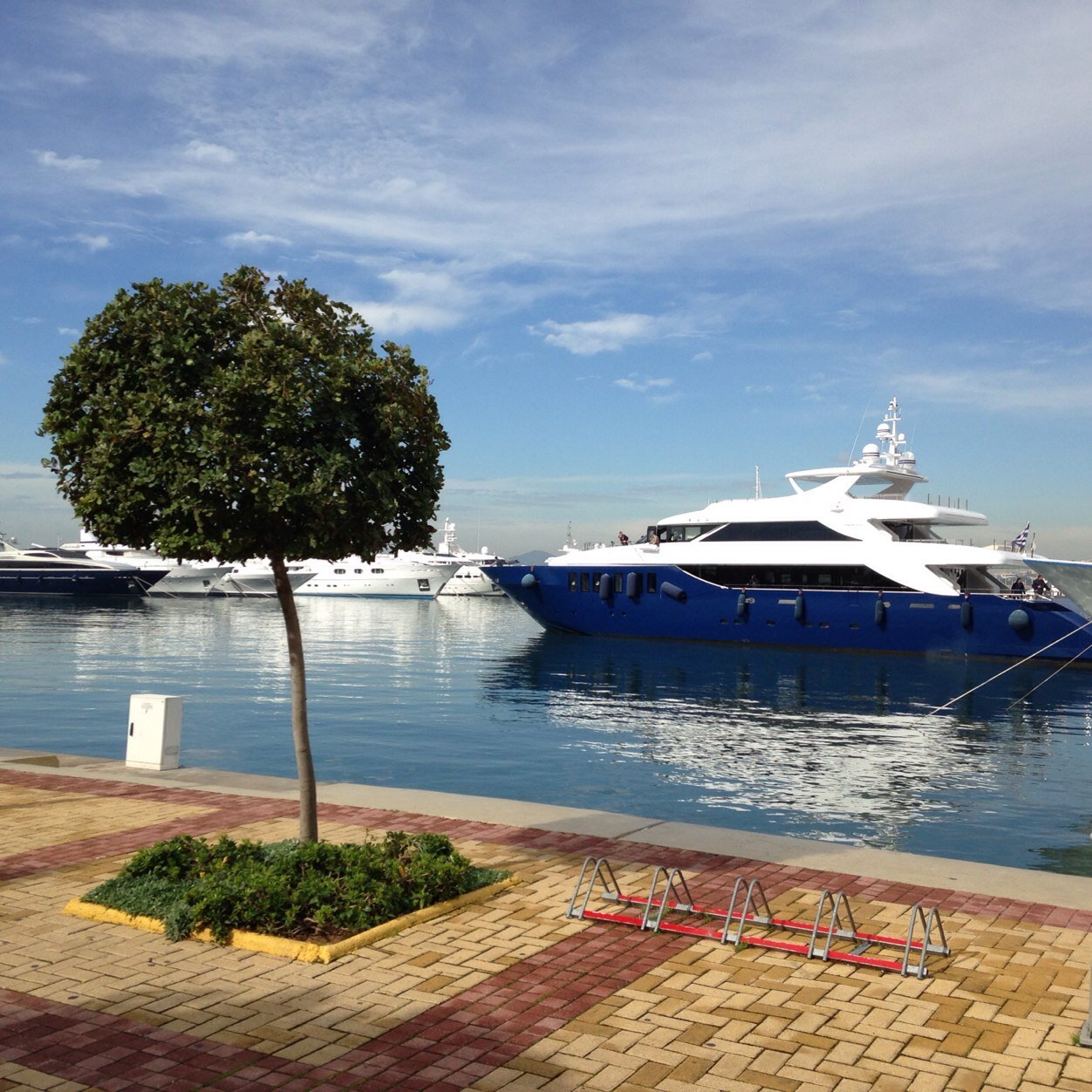 Finance, sea, trips and yes... love!