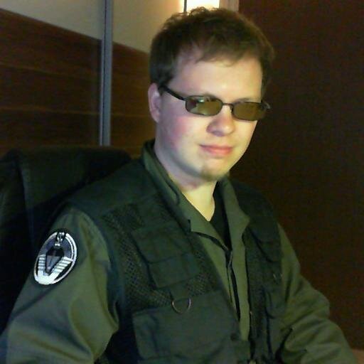 Geocacher (Daedalus86), Bierbegeisterter, Whiskyfreund, Metalhead und Ganztagsnerd :-)