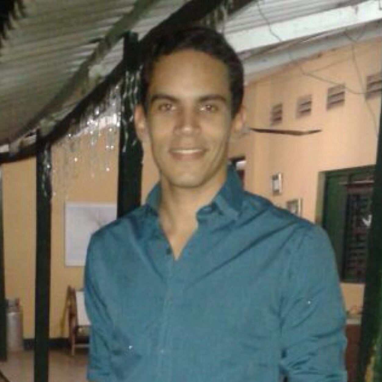 ingeniero mecanico...  de valledupar.. futbol, musica y libros
