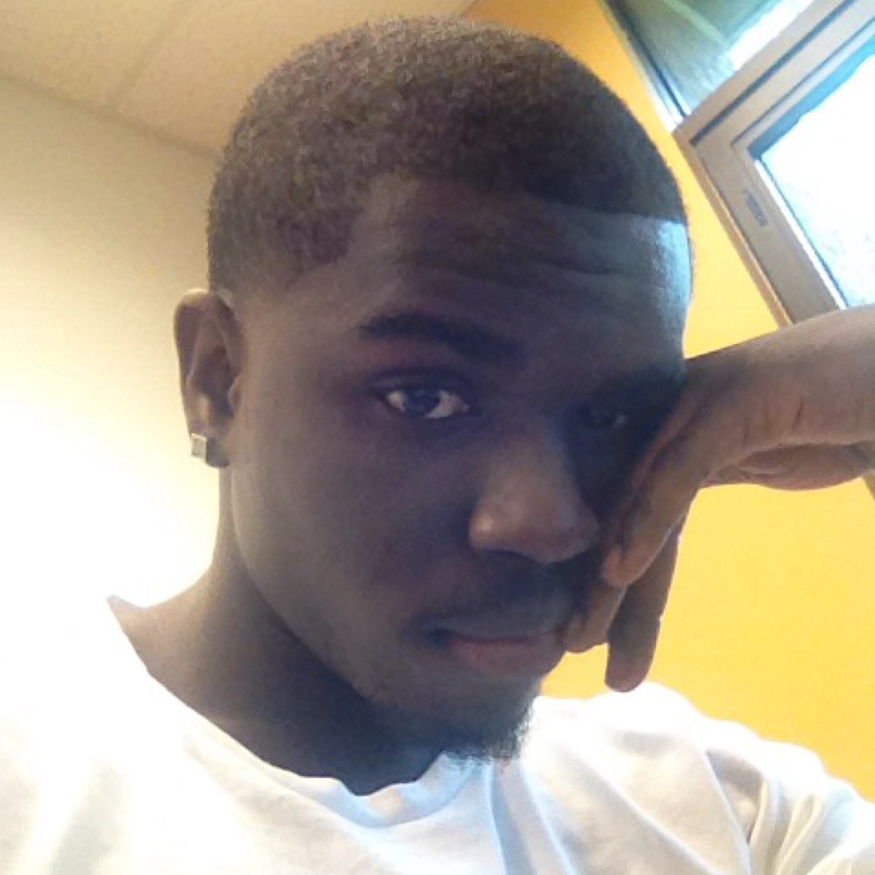 rellboi_mrpolo's profile picture. rookie day stock trader full time student focused on financial stability