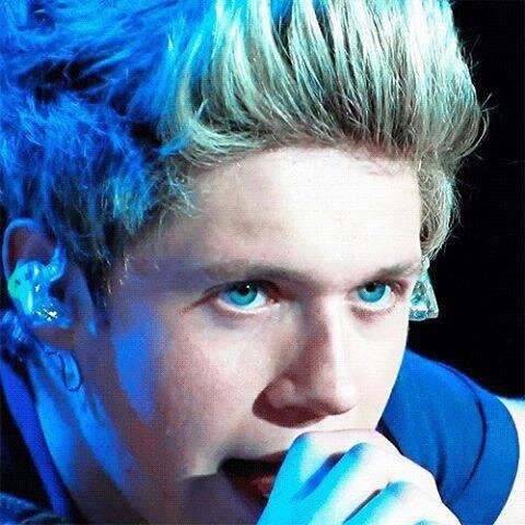 Hii ,, That's My New Account I'm @MayarNialler .. I Follow Back Always Here If Anyone Need To Talk #Muslim#Egyptian#Directioner