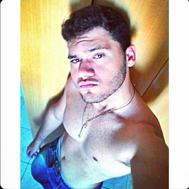 Difícil acreditar novamente naquilo que você achou que um dia foi de verdade.  http://t.co/BRIDX2Kz26