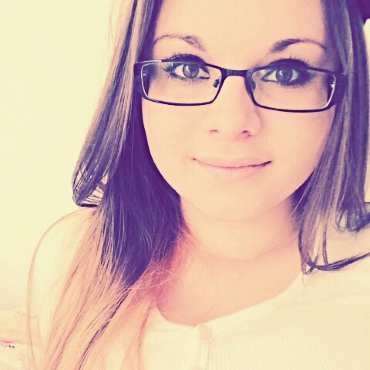 Hey! FOLLOW BACK .. !