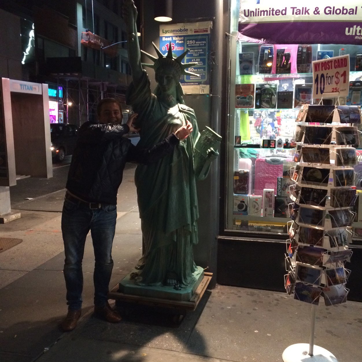 oliynik001's profile picture. In God we trust 🙏