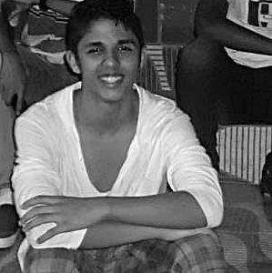 https://t.co/QtoIagTn ---------Assinem xD
                E preciso amar, as pessoas como se não houvesse o amanhã ♫

            Bjs fãs :*