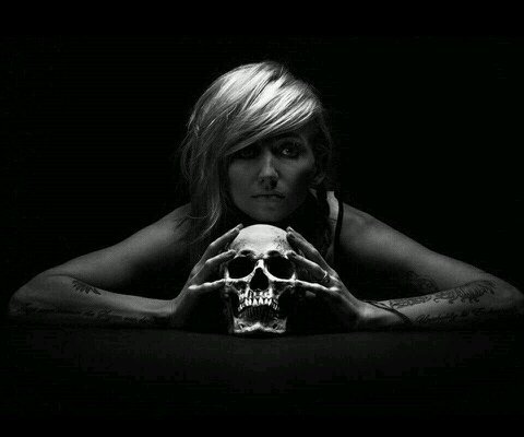 wigglepatches's profile picture. I'm just a 15 year old girl that loves music and food!!!!!!      P.S: I'm insane!!