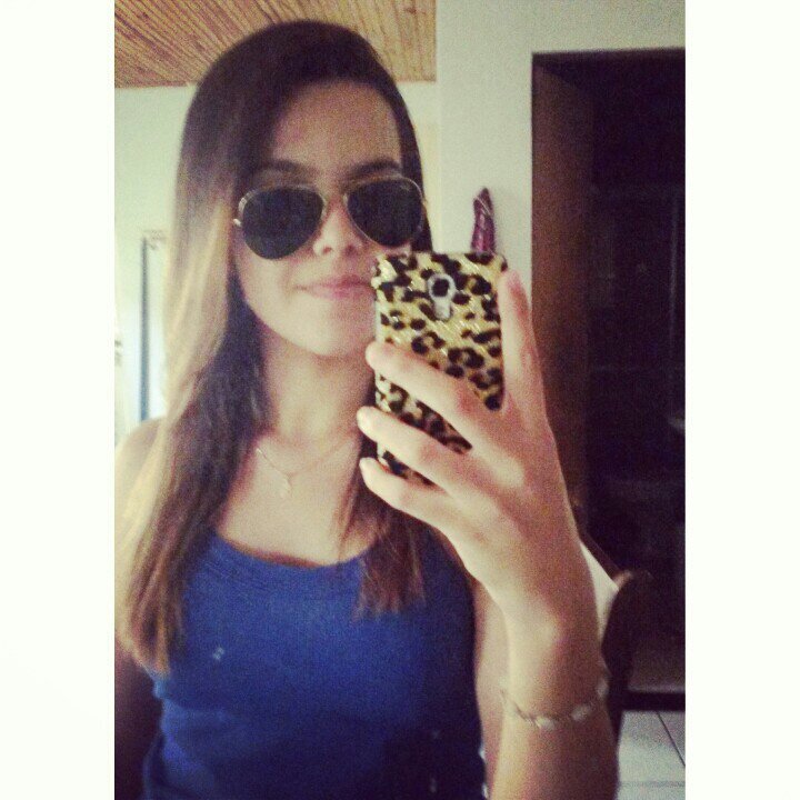 Que eu nunca me parta ao ponto de não conseguir me reconstruir. Snapchat: taysrodriguess