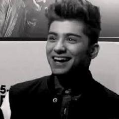 hey beautiful follow @AngelheartMalik and @mena_1dmyangel