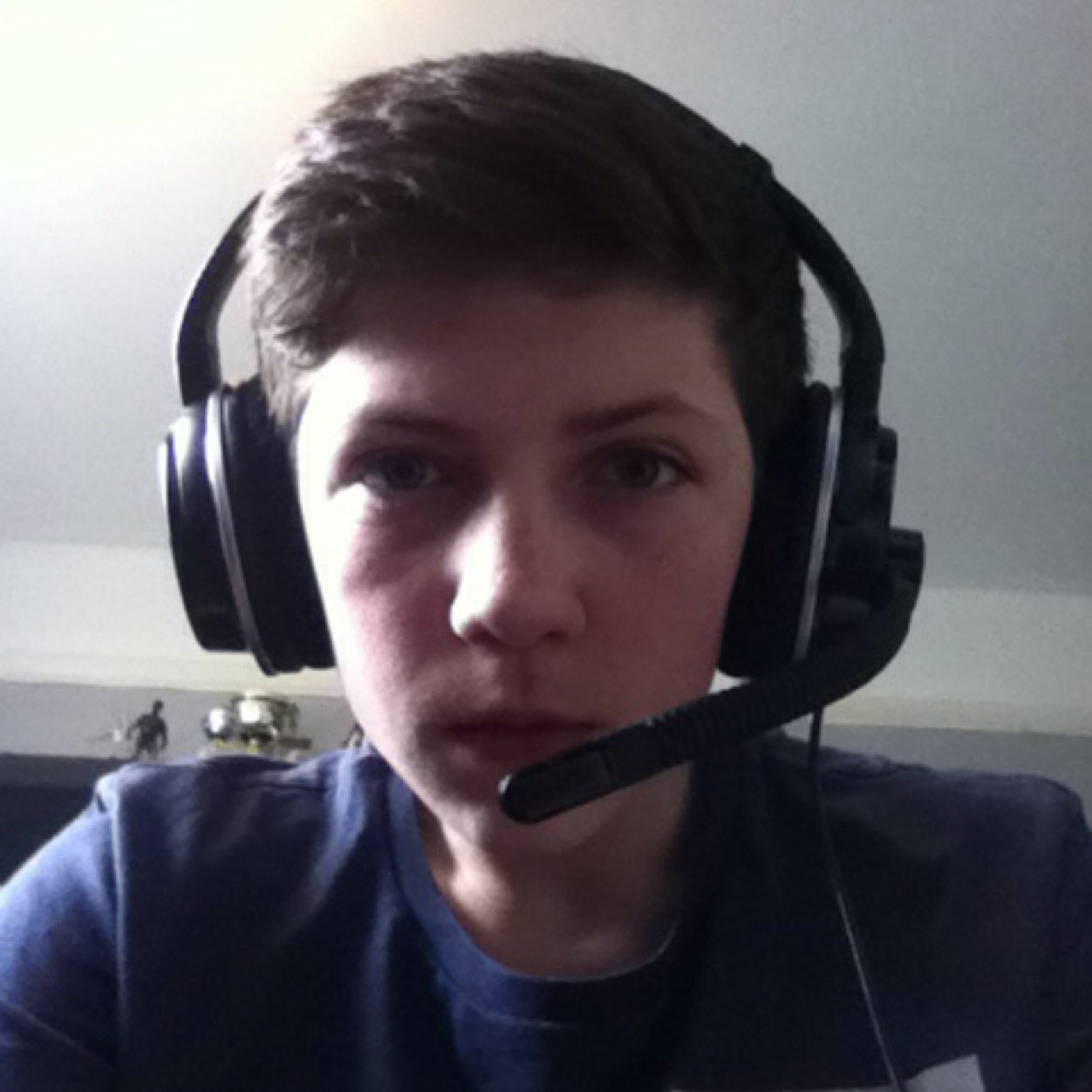 Im 15 years old and from the UK and love Pubstomping, go follow me on twitch to watch me kick a** check my twitch out http://t.co/Uz0ID2ylZs
