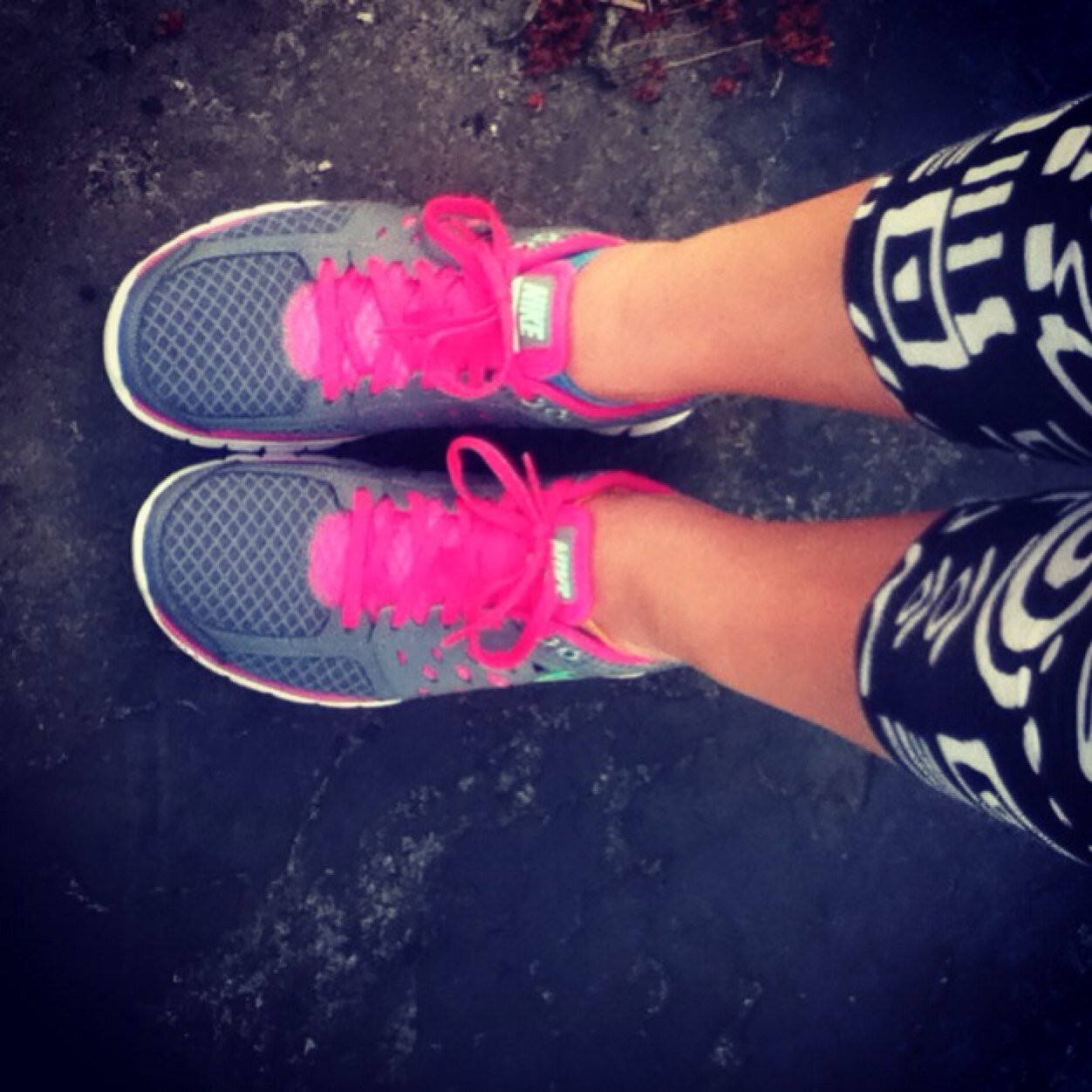 RunningShoePorn's profile picture. Kicking ass one step at a time