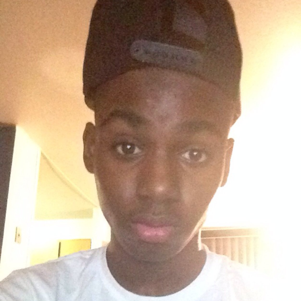 Freshman✏️|Cancer ♋️| Trinidad,white & black| God made me and love raised me ♥️| 14| Music is my life| Actor & Singer