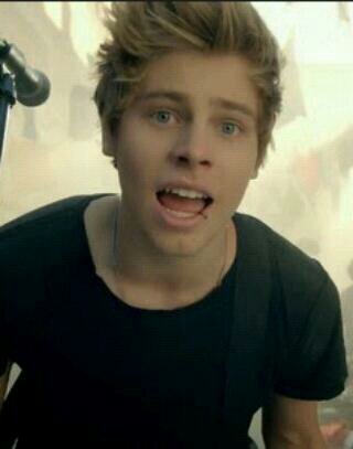 srskimberley's profile picture. 14 jaar/ L&L/ klas I2B is the best/ pa,ma,opa,oma,hond,familie en vrienden gaan voor/ love One Direction & 5SOS