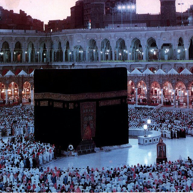 ‏حـســاب صدقه جاريـه…  لعله يشفع لي و لكم يوم القيامه… . احتسبو الأجر في متابعة الحساب و نشره.. فالدال على الخير كفاعله ..استغفر الله العظيم رب العرش العظيم
