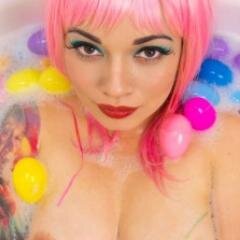 Babe party. Community of awesome people. Tattoos and erotica and unicorns and cats.