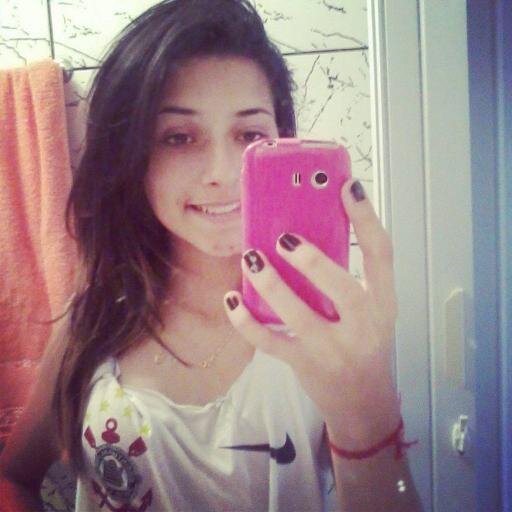 tava aqui no baile escutando aquele som ;*