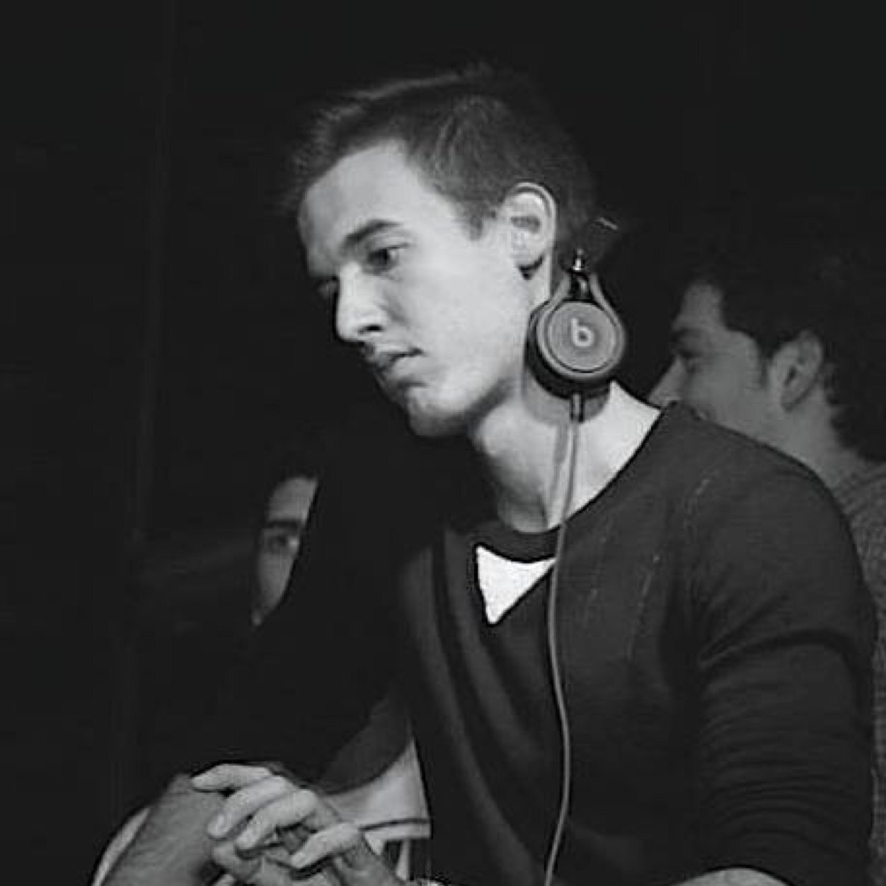 Marco Baruffaldi Dj & Producer
YOUTUBE 
http://t.co/OlbOsK0yo1
SOUNDCLOUD 
https://t.co/jnZOaWLFY0
MIXCLOUD
http://t.co/go9RcpvhsX