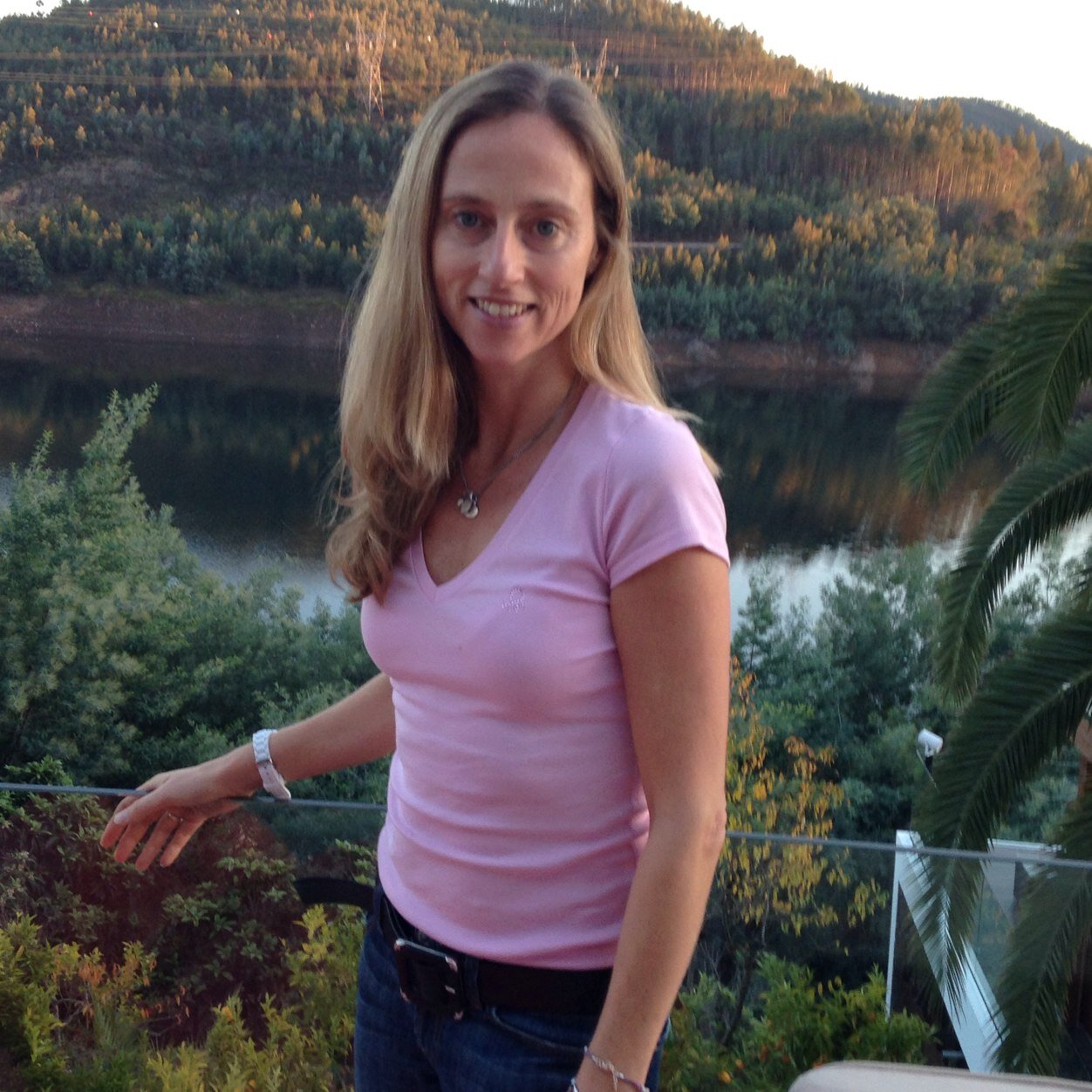 BeckyLennox's profile picture. 