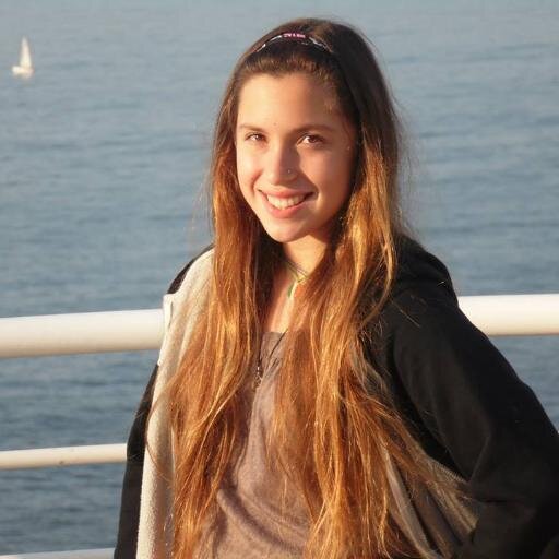 16 years,  Chile,  funny,  sympathetic, amateur photographer. I love music, Dance and more...