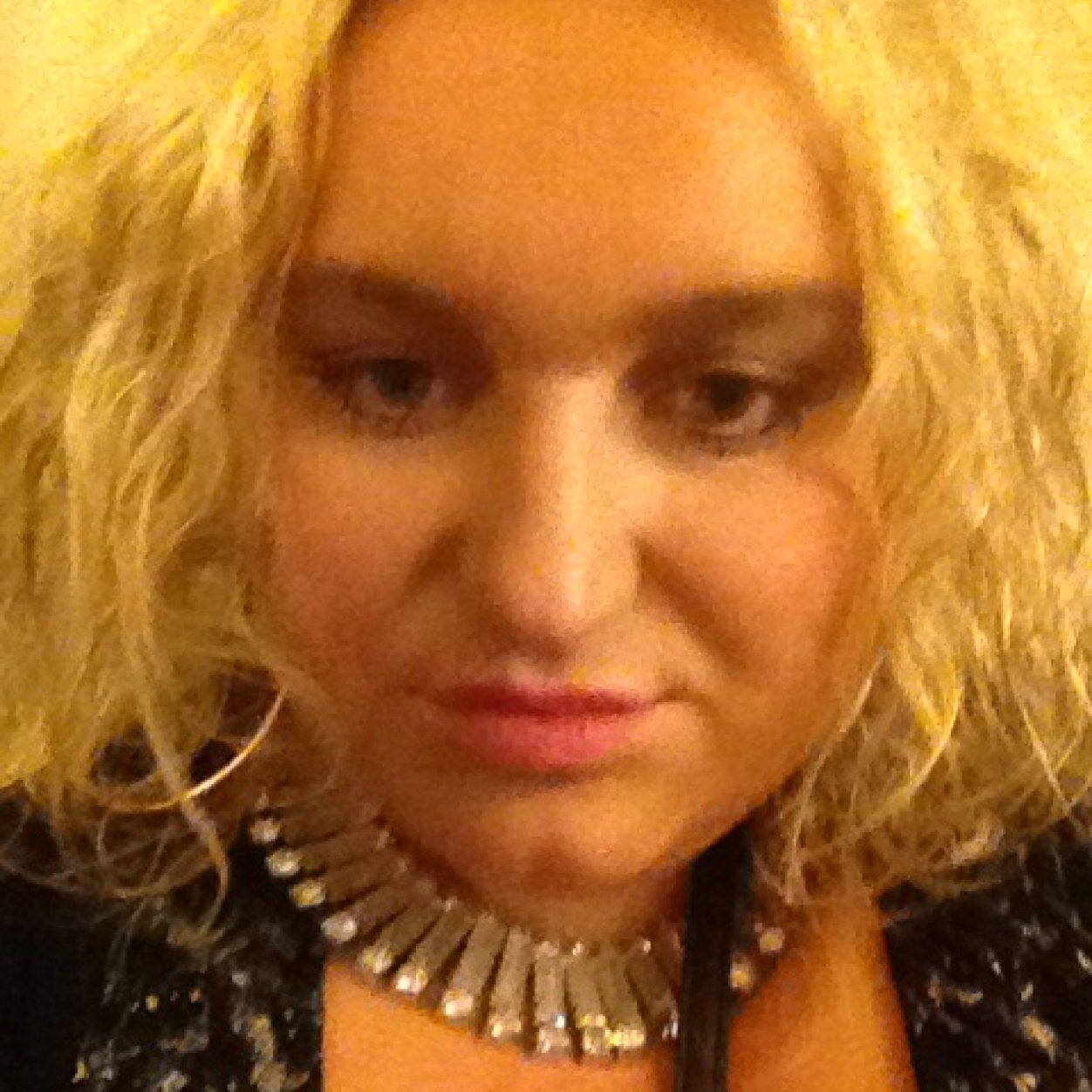 im a fun loveing party girl who like to have a goodtime and party