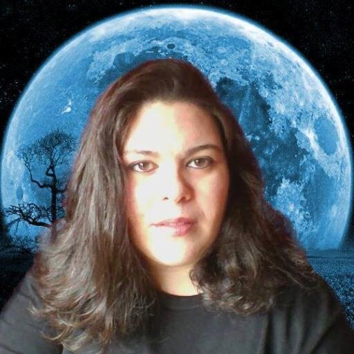 , me gusta ayudar a las personas en su busqueda del crecimiento personal y espiritual , SOY  TU COACH ESPIRITUAL