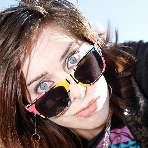 Professional weirdo who has a musical-comedy slash vlog channel on ze YouTubes ~ Come say hi. Wink face.