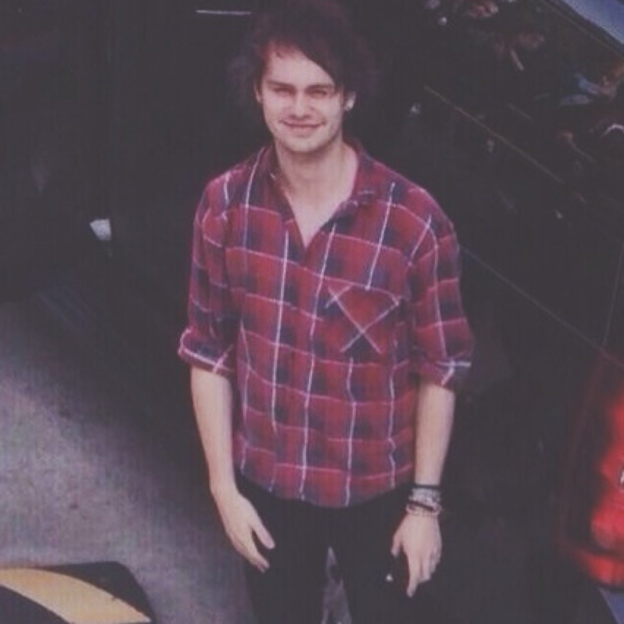 FREE FOLLOW FROM @radirwin PLEASE FOLLOW HER ILYSM♡