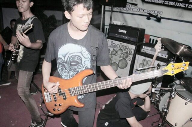 Owner @Vaticanapparel | Bassist @LNWA_Official | Voc NOGOSARI_HC