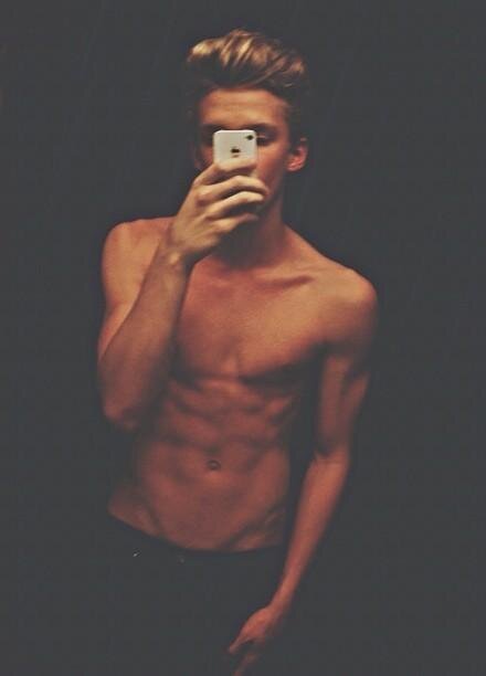 CodySimpson is my life∞| followed by Cody 23|10|12♥| by AlliSimpson 30|10|12♥ | Once a simpsonizer, always a SIMPSONIZER☺