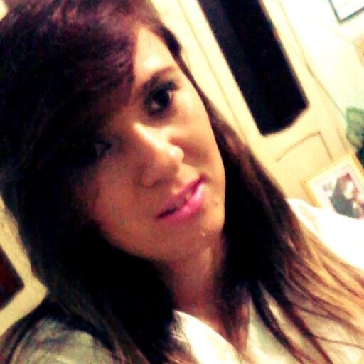 ✖ Brindemos nossos defeitoos , jα qe nossαs quαlidαdes sαo pouco os qe dαo vαloor.'