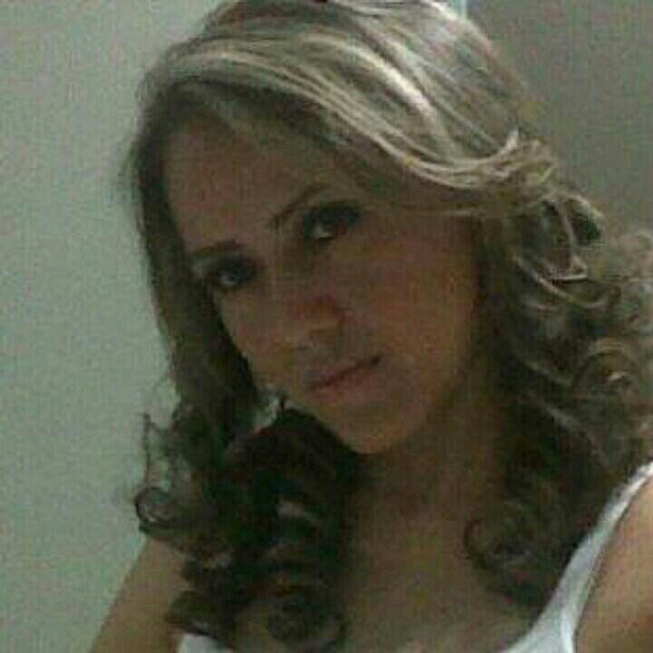 9f063a31698f4dd's profile picture. 