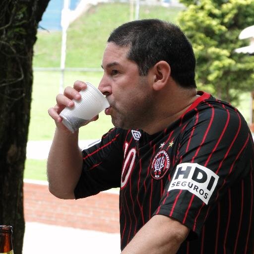 Militar do Exército, Relações Públicas e Cerimonialista; e Sócio Furacão (Torcedor do Clube Athletico Paranaense)