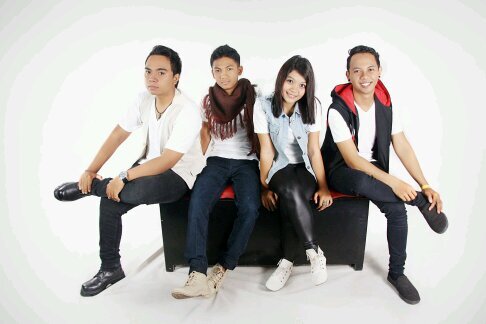 HIROTARO Alternative Pop Rock Band from Bali Follow @ema_hirotaro @adi_hirotaro @Chip_Hirotaro @Arif_Hirotaro @MandalaHirotaro booking : text/call 08563716400
