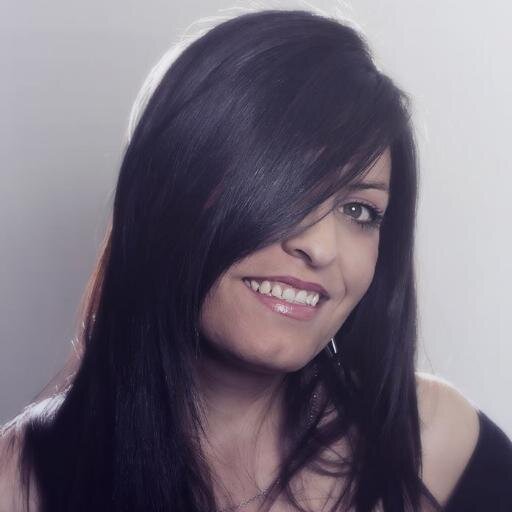 Daugther, Worshiper & Friend - Businesswoman & Teacher...I Love the Presence of My Father...i Love the Music
