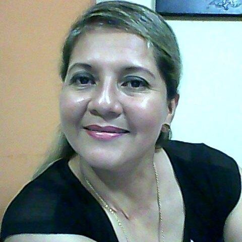 Nacida en la ciudad de Machala, Gusto de los grandes escritores de ciencia, filosofia, epistemologia, curriculo, pedagogia, didáctica, apasionda en mi trabajo.