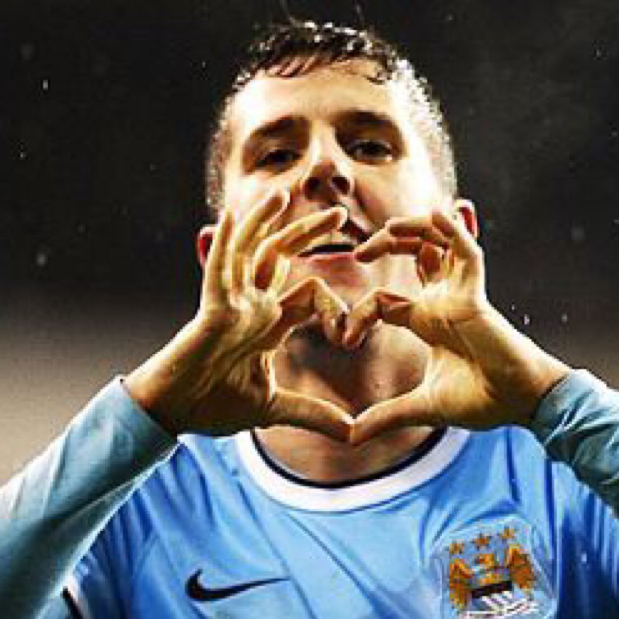 I share mcfc news,@stevanj35 news,and pictures!!