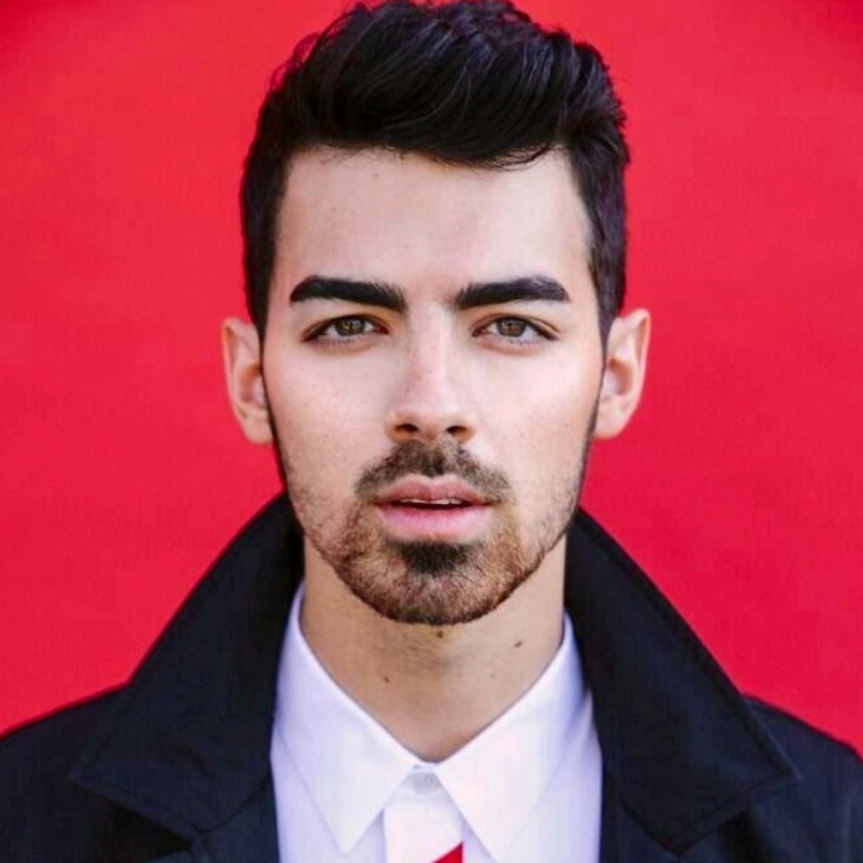 I like the music of the @jonasbrothers and of @justinbieber & @joejonas @nickjonas @kevinjonas