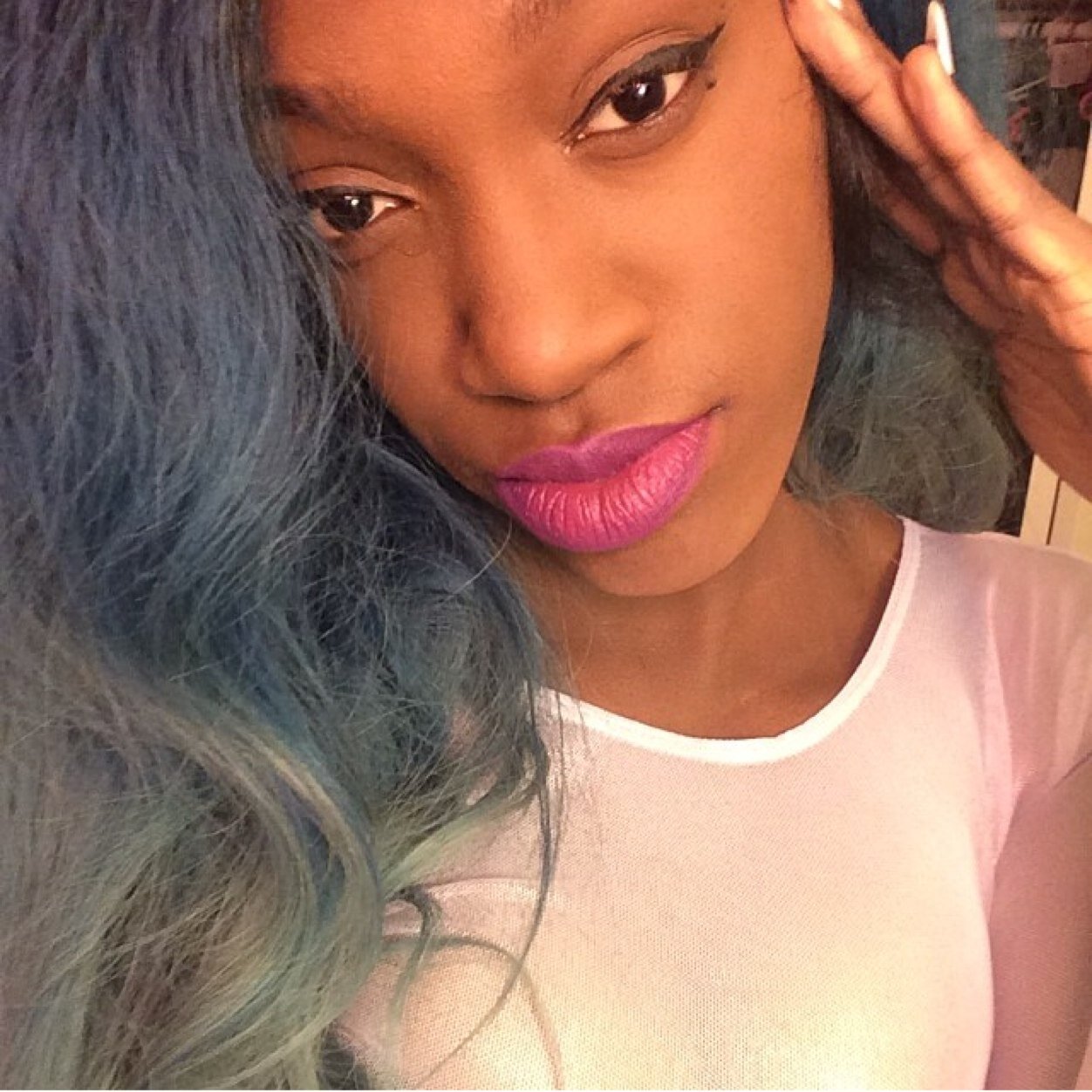 Singer/Song Writer -*