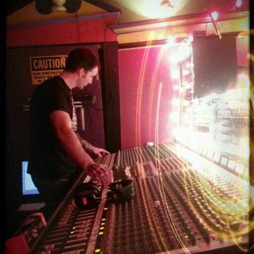 FOH Sound. Head audio engineer at @BottomOfTheHill since 2007. Touring résumé: @alexanderclare @PortugalTheMan @MattNathanson @RogueWaveBand @TheBellRays + more