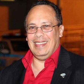 Divorced Boricua, living in da Boogie Down BX, working at raising his daughters, taking care of My mom  & finding time 2 enjoy the simple stuff of life.