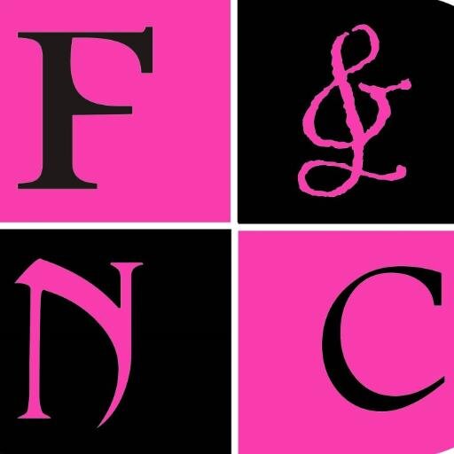 fucsiaynegroc's profile picture. Creación de obras de arte utilitarias elaboradas a partir de papel reciclado. Accesorios y Carteras Ecológicas. Talleres.