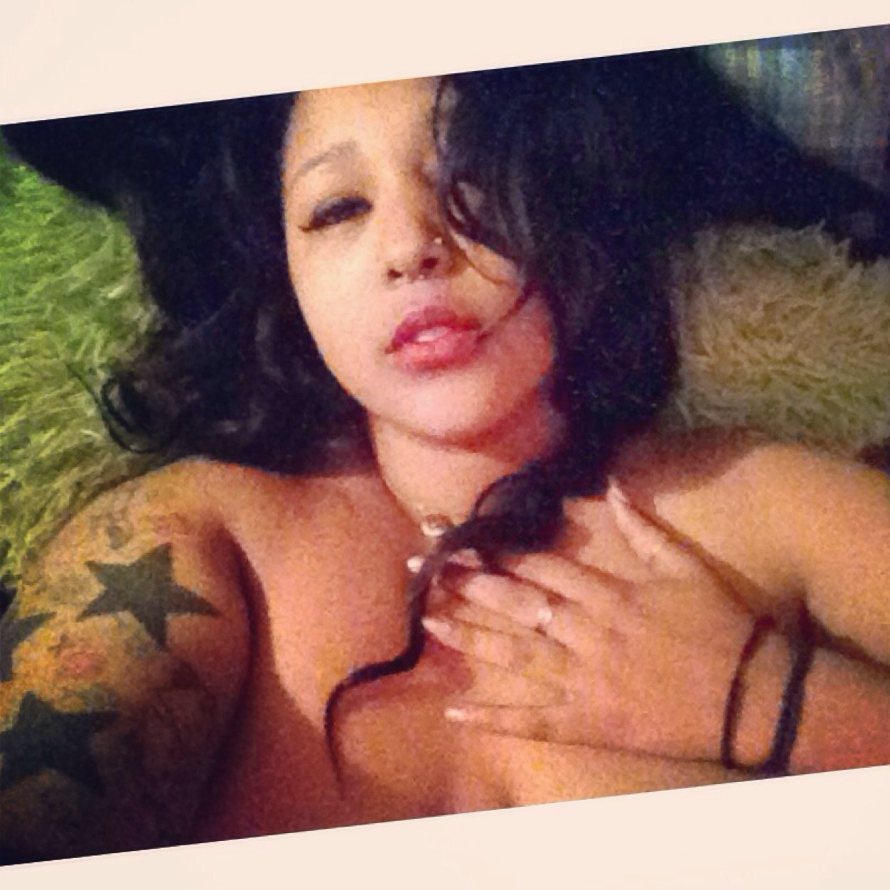 Art&Music is my way of Life. .Lonely Lesbian in a World Full of D I C K's....   Follow my bestii @IFuckd_UrBitch !!!!!