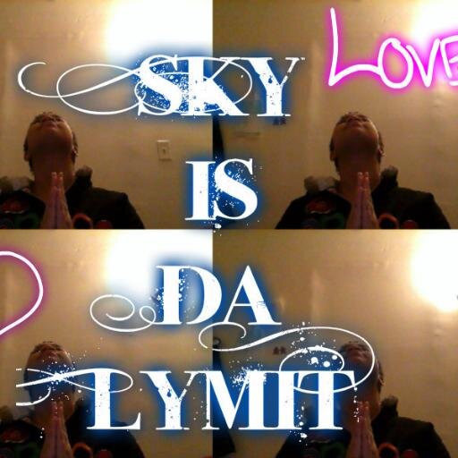 YasmineMickle's profile picture. 