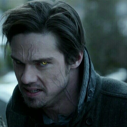 Newly turned vampire. Twin brother to @FBI_AgentMiette. (OC RP only 21+)